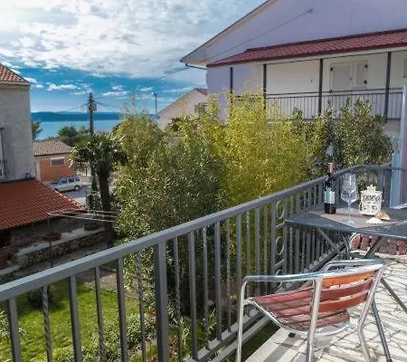 Apartment Studio In With Sea View, Terrace, Air Conditioning, Wi-fi *